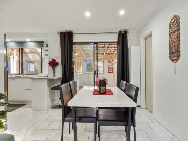 11 Cochrane Street, Minto NSW 2566