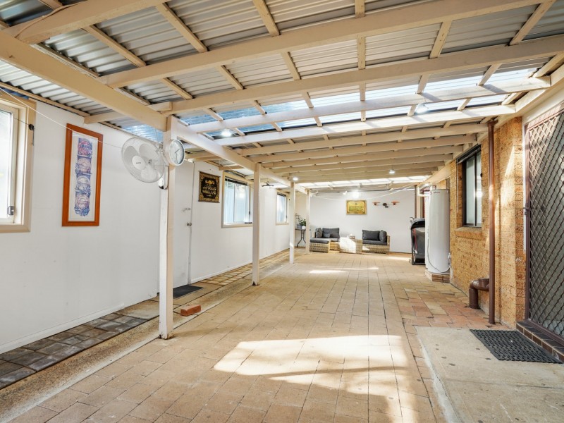 11 Cochrane Street, Minto NSW 2566