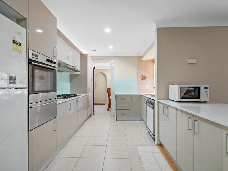 12 Bensbach Road, Glenfield NSW 2167