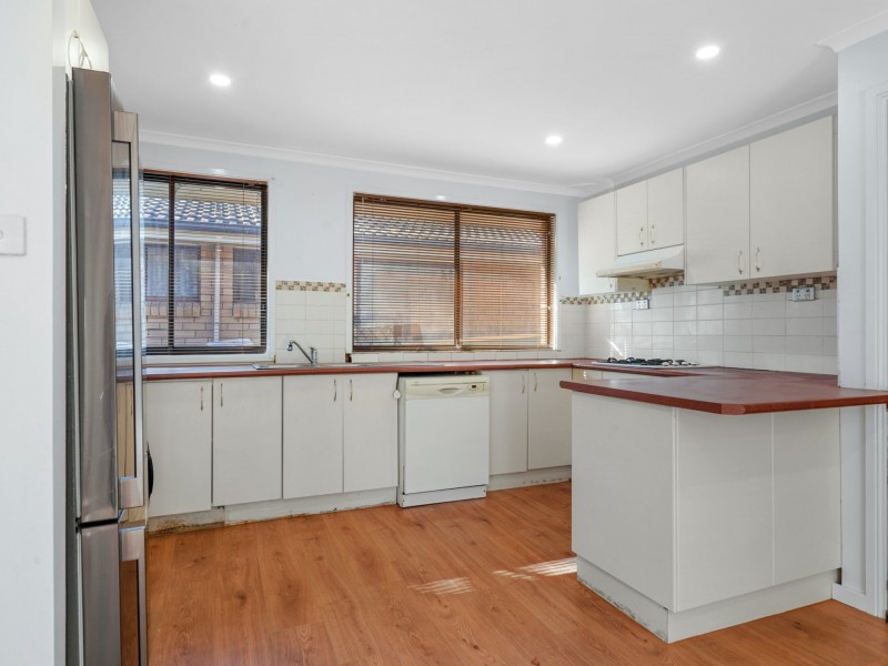 18 Lancia Dr, Ingleburn NSW 2565