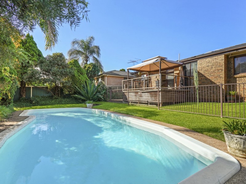 18 Lancia Dr, Ingleburn NSW 2565