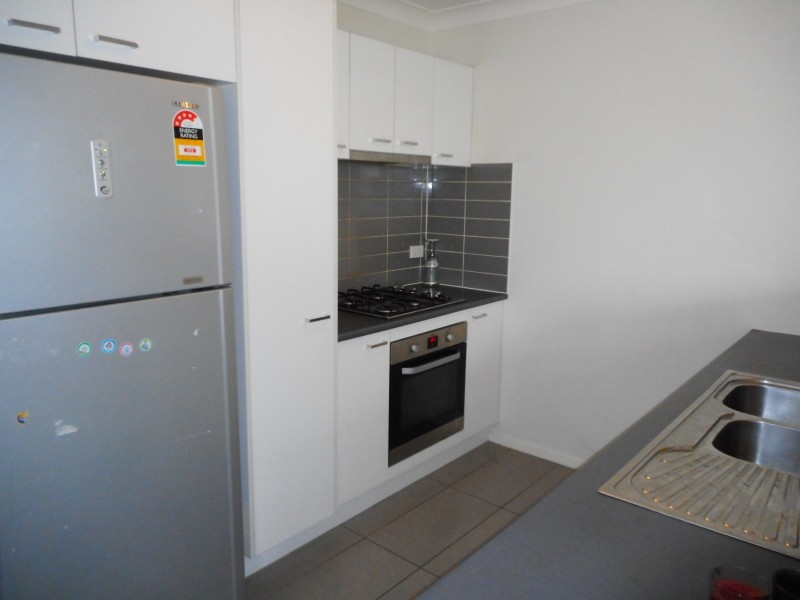 43 Sovereign Circuit, Glenfield NSW 2167