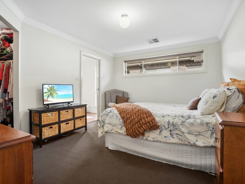 3 Bartle Avenue, Minto NSW 2566
