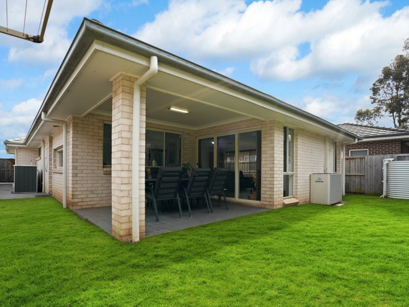3 Bartle Avenue, Minto NSW 2566