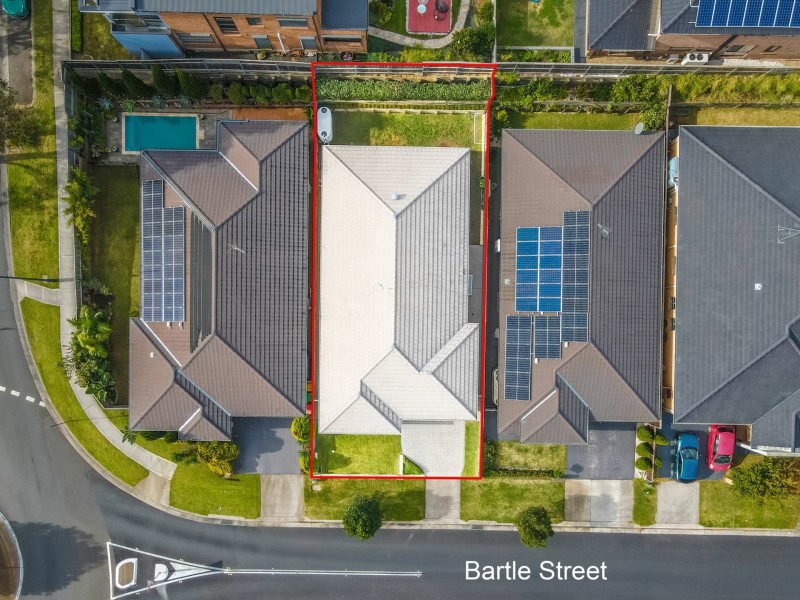 3 Bartle Avenue, Minto NSW 2566