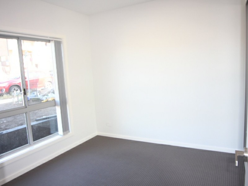 28 Chinnocks Ave, Campbelltown NSW 2560