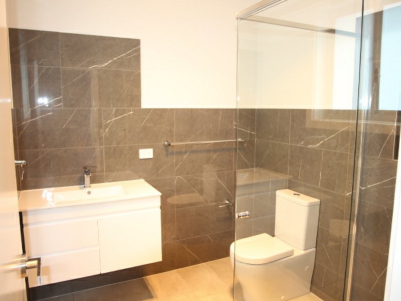 28 Chinnocks Ave, Campbelltown NSW 2560