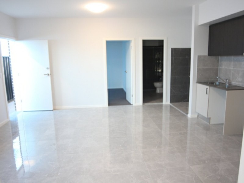 28A Chinnocks Ave, Campbelltown NSW 2560
