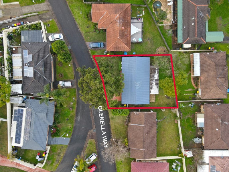 13 Glenella way, Minto NSW 2566