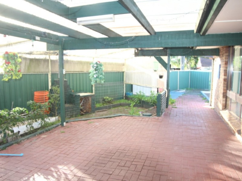 31 Rutherglen Drive, St Andrews NSW 2566
