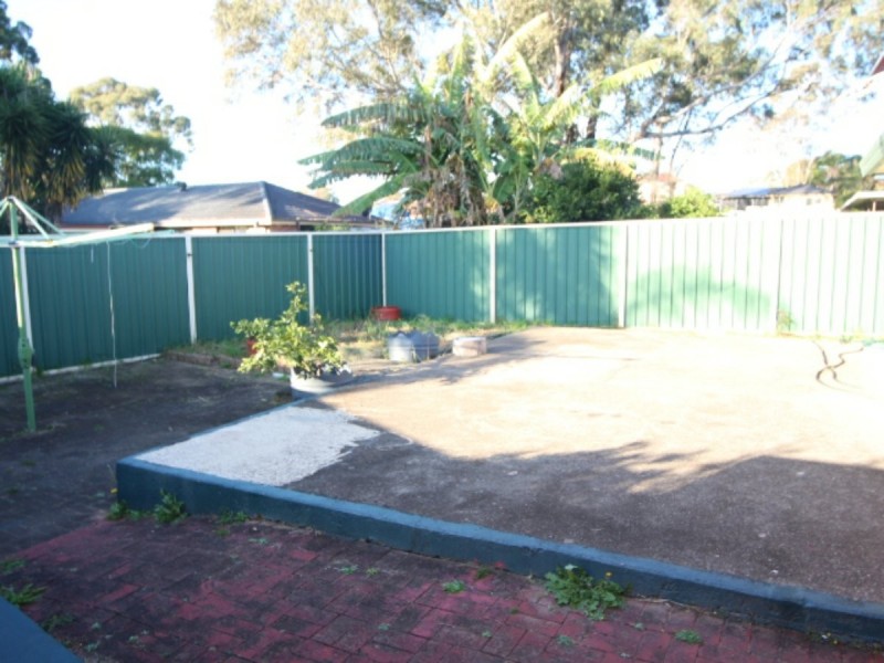 31 Rutherglen Drive, St Andrews NSW 2566