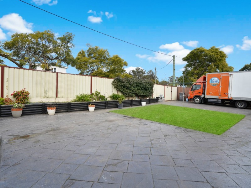 51 Brudenell Avenue, Leumeah NSW 2560