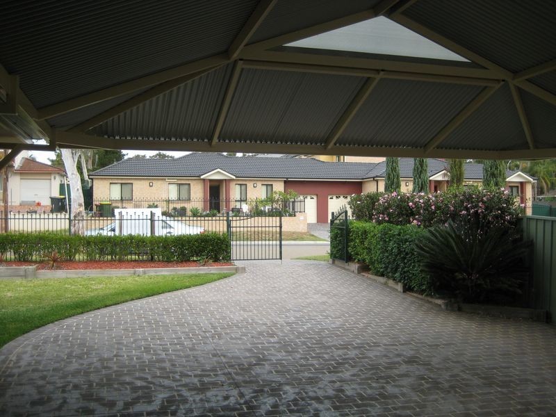 35 Fifth Avenue, Macquarie Fields NSW 2564