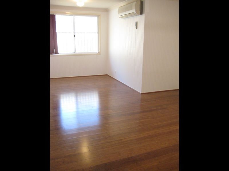 11 Freeman Circuit, Ingleburn NSW 2565