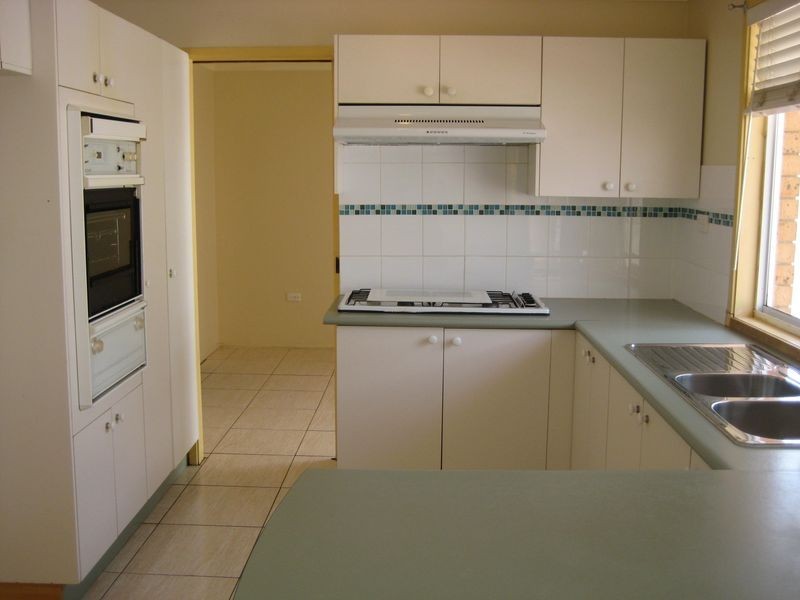 10 Startop Place, Ambarvale NSW 2560