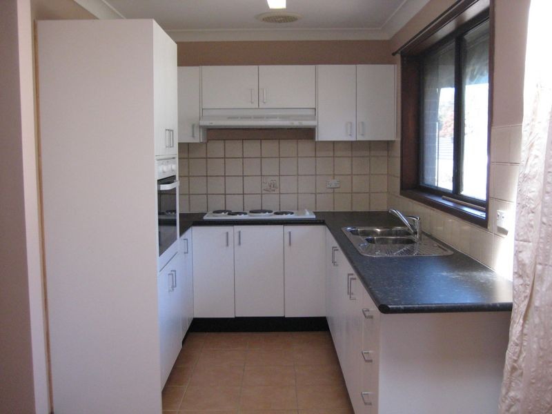 29-27 Waratah Crescent, Macquarie Fields NSW 2564