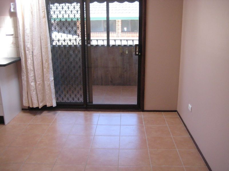 29-27 Waratah Crescent, Macquarie Fields NSW 2564