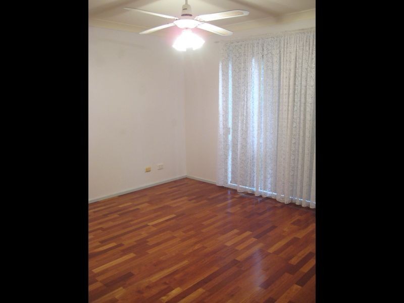 16 Blades Place, Mount Annan NSW 2567