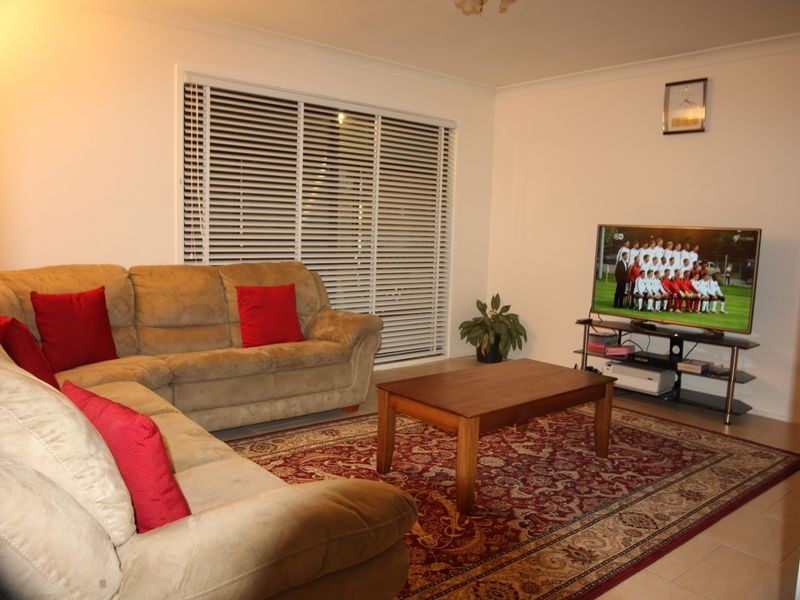 25 Blackwood Ave, Minto NSW 2566