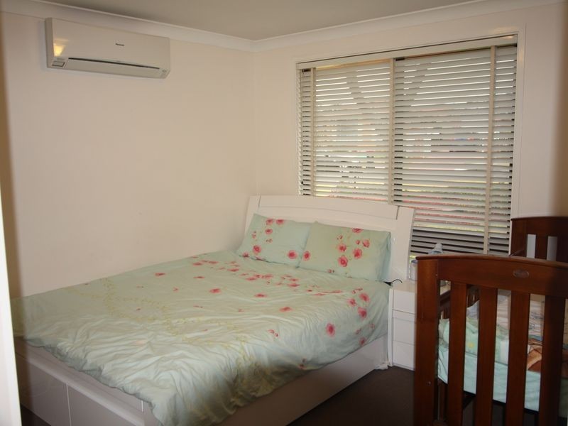 25 Blackwood Ave, Minto NSW 2566