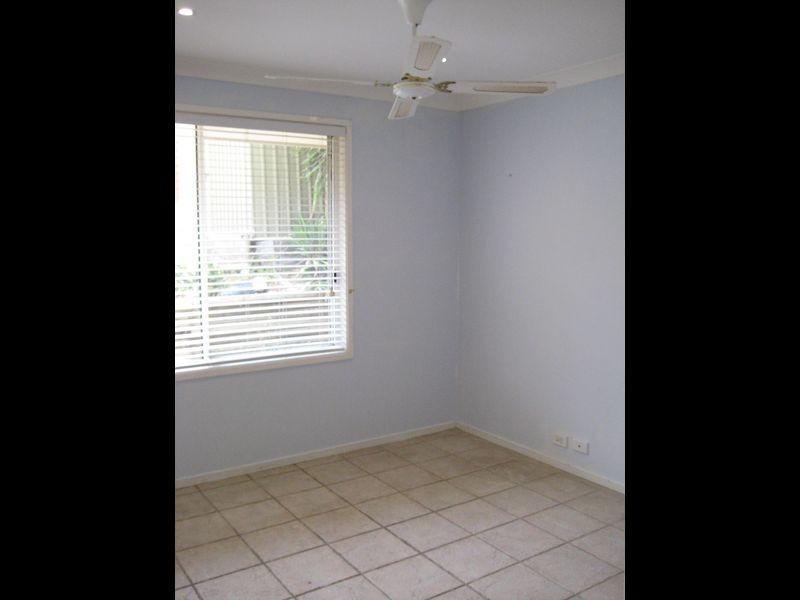 30 Downes Crescent, Currans Hill NSW 2567