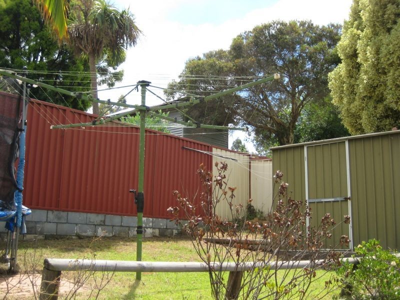 30 Downes Crescent, Currans Hill NSW 2567