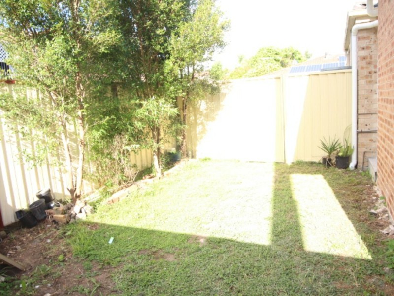 40 a wood lark place, Glenfield NSW 2167