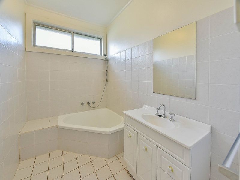 51 Pembroke Road, Minto NSW 2566