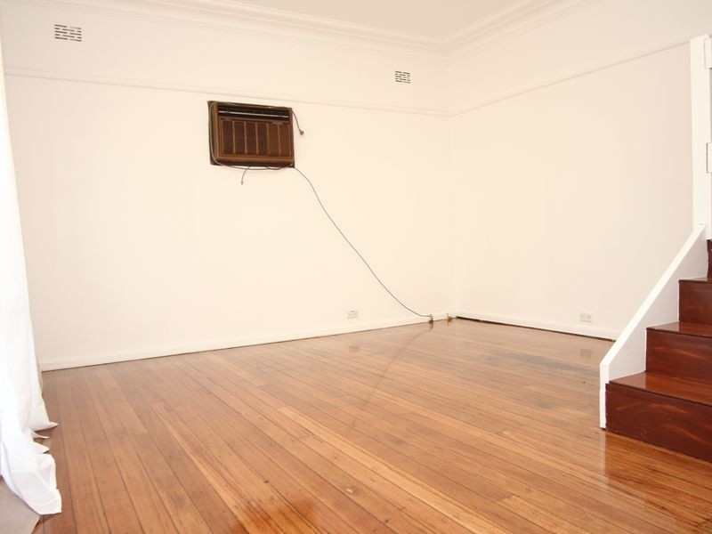 7 Cyprus Street, Macquarie Fields NSW 2564