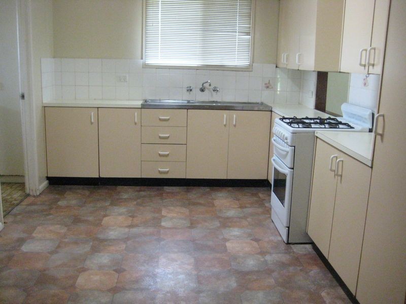 6 Podargus Place, Ingleburn NSW 2565