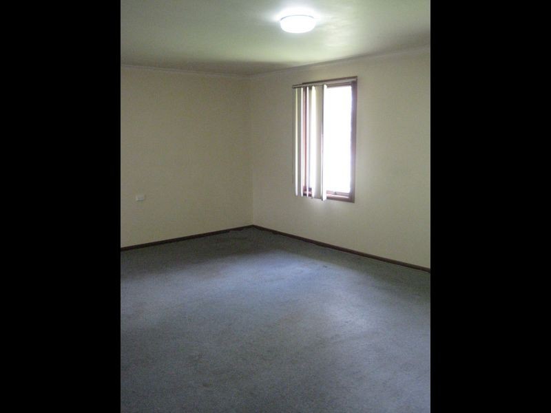 6 Podargus Place, Ingleburn NSW 2565