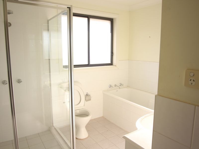 12/10 Yerona Street, Prestons NSW 2170