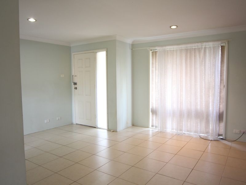 Villa 1/23 Second Avenue, Macquarie Fields NSW 2564