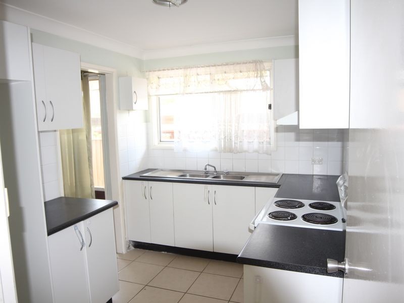 Villa 1/23 Second Avenue, Macquarie Fields NSW 2564