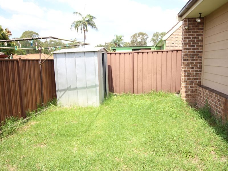 Villa 1/23 Second Avenue, Macquarie Fields NSW 2564
