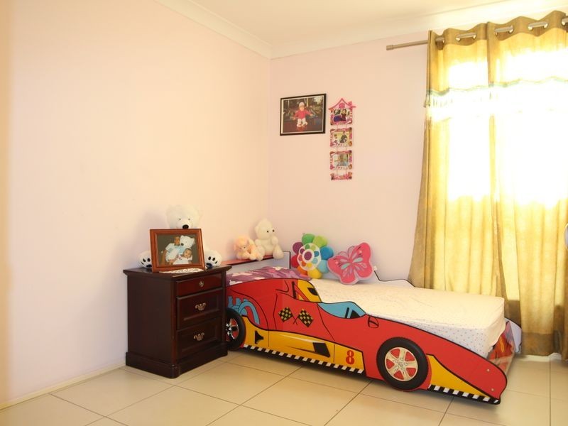 60 Durham Street, Minto NSW 2566