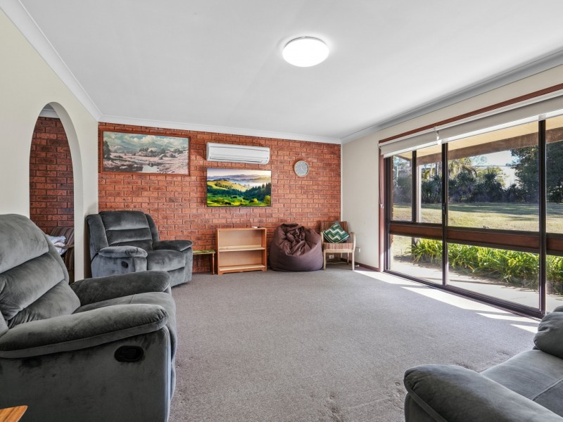 103 Eagleview Road, Minto NSW 2566