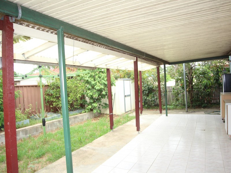 11 Blackwood Ave, Minto NSW 2566