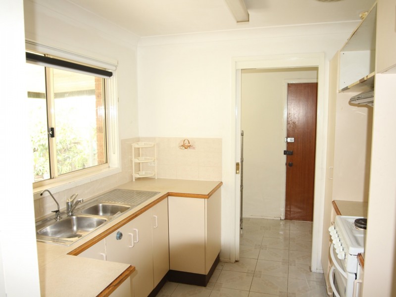 11 Blackwood Ave, Minto NSW 2566