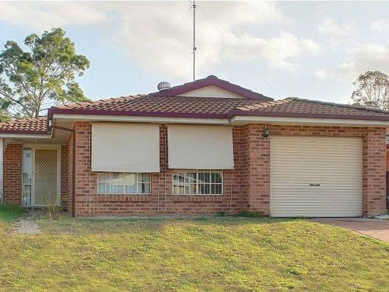 11 Blackwood Ave, Minto NSW 2566