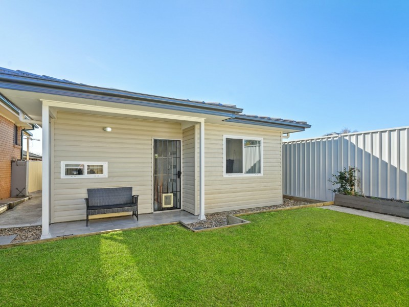 1 and 1A Kokoda Place, Glenfield NSW 2167
