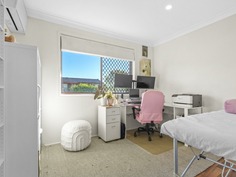 1 and 1A Kokoda Place, Glenfield NSW 2167