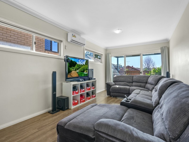 1 and 1A Kokoda Place, Glenfield NSW 2167
