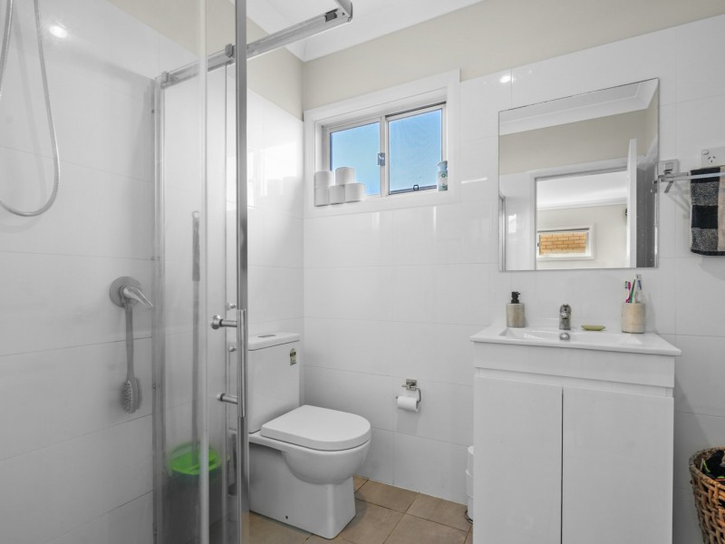 1 and 1A Kokoda Place, Glenfield NSW 2167