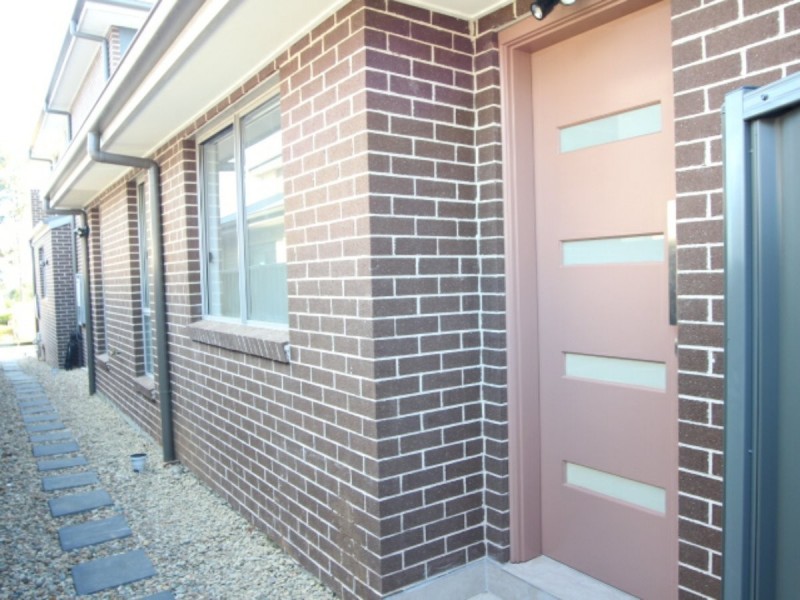 18B Parsons Grove, Oran Park NSW 2570