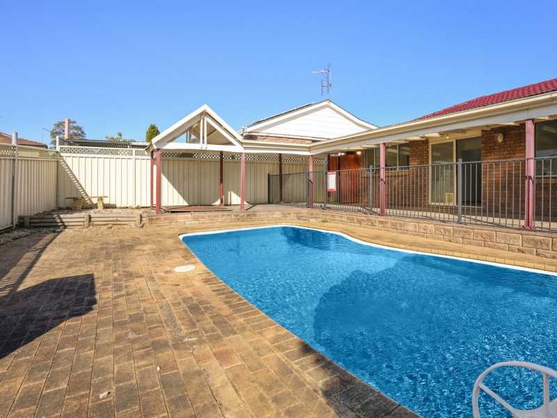 3 Angus Place, St Andrews NSW 2566