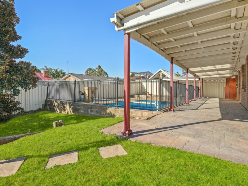 3 Angus Place, St Andrews NSW 2566