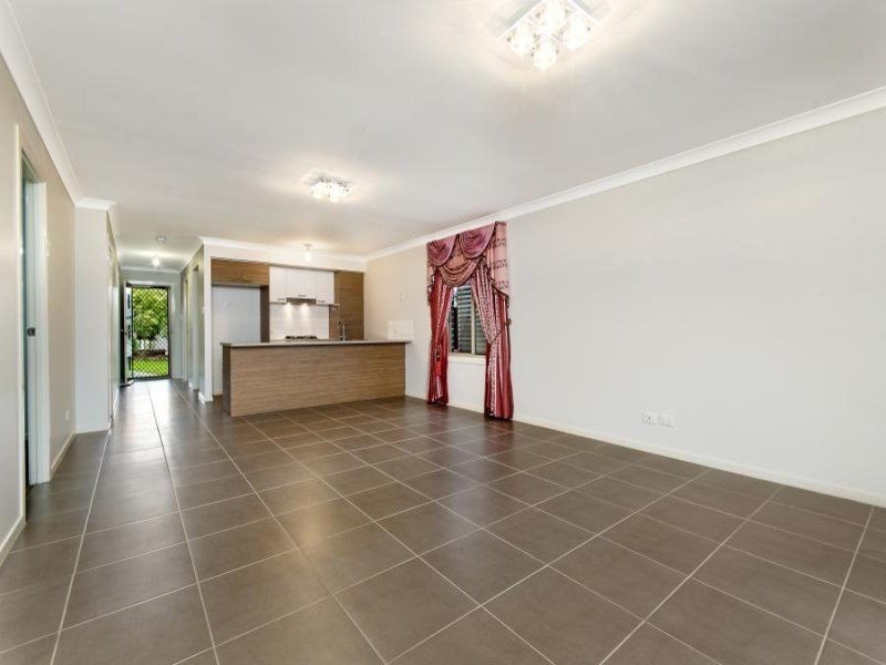 8 Tinderry Avenue, Minto NSW 2566