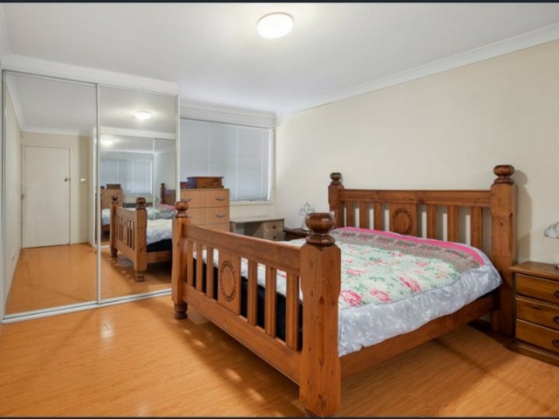 2/34 Minto Road, Minto NSW 2566