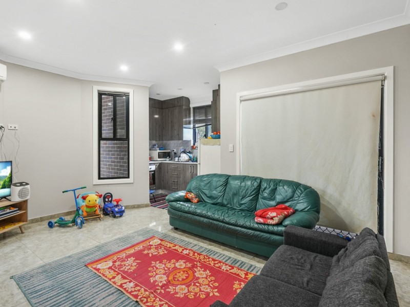 31 Lochalsh Street, St Andrews NSW 2566